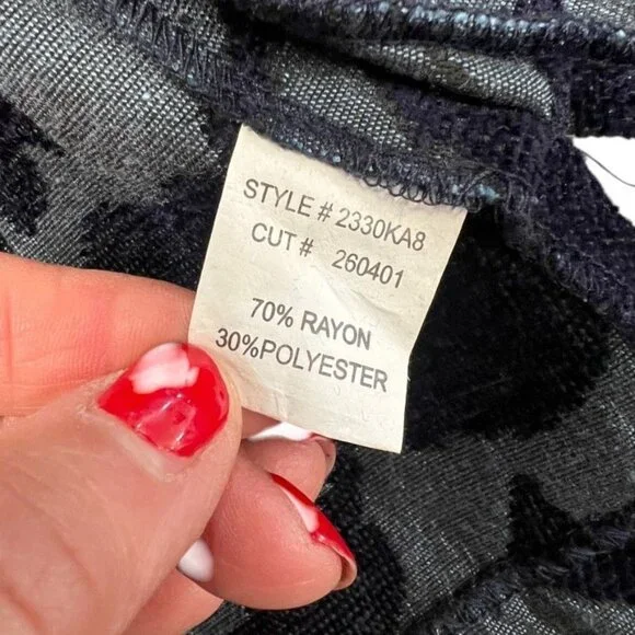 Briggs New York blazer, button front, damask, brocade, office wear - Picture 6 of 10